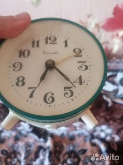 Часы СССР Витязь будильник