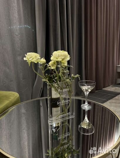 Ваза в форме книги