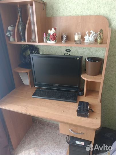 Компьютерный стол