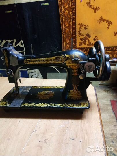 Швейная машина Singer