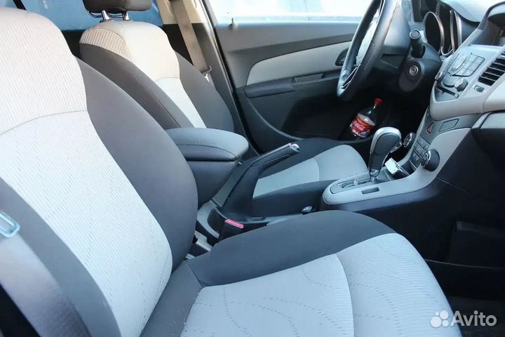 Подлокотник в автомобиль