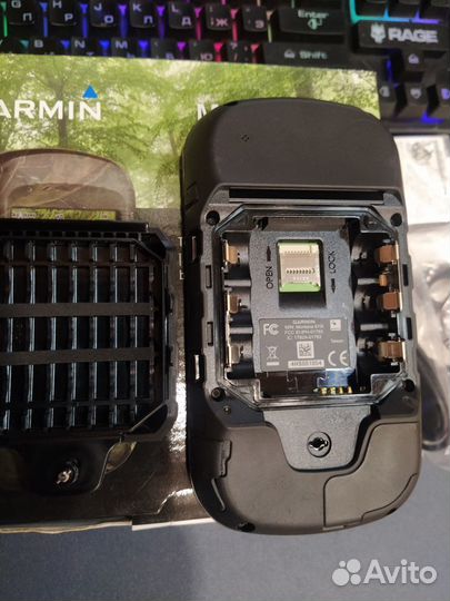 Универсальный навигатор Garmin Montana 610t Camo
