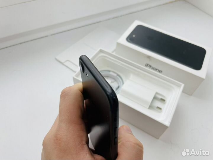 iPhone 7, 32 ГБ