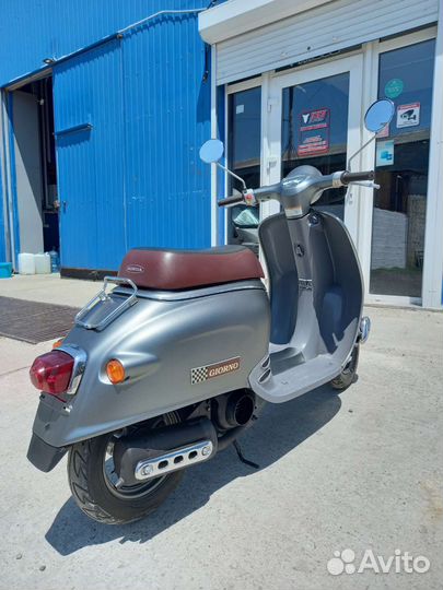 Ретро скутер Honda Giorno