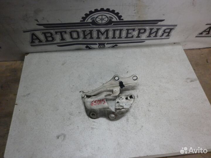 Петля капота левая Lexus LS460 LS600 (2006-2010)