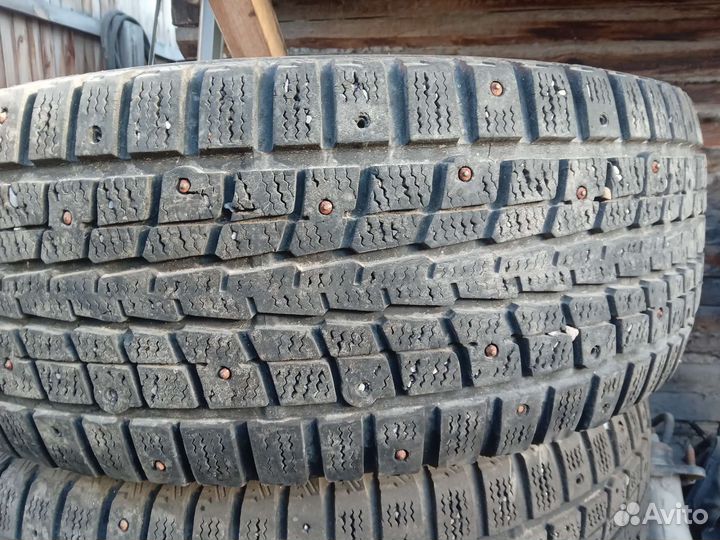 Dunlop SP LT Winter 215/65 R16