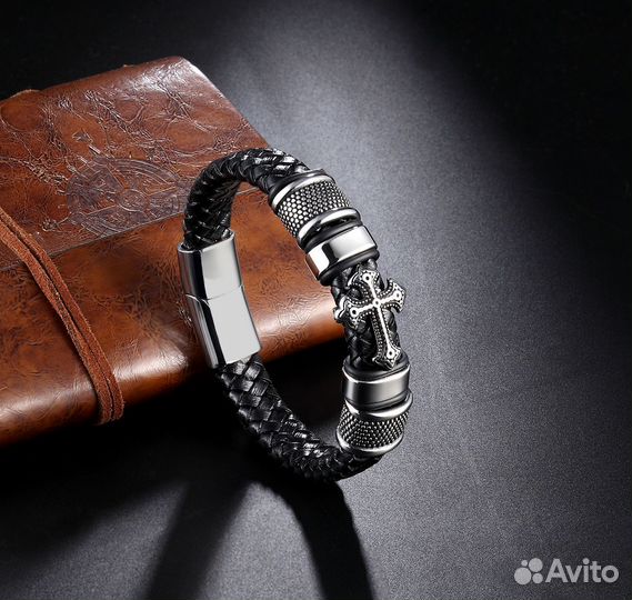 Браслет из кожи