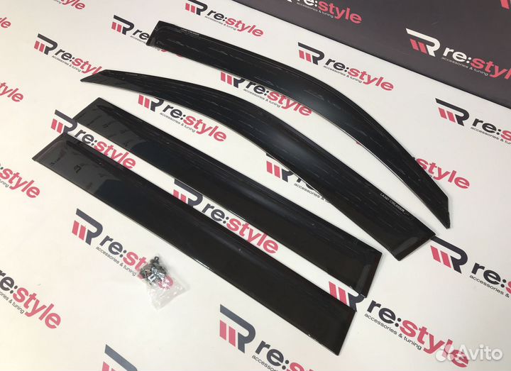 Ветровики Toyota Land Cruiser 200