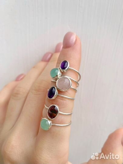 Серебряные кольца с натуральными камнями