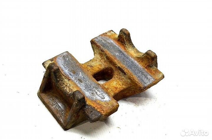 Клиновая проставка под рессору, ведущего моста, ле