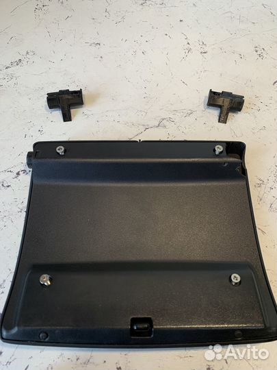 Ремкомплект бардачка Avensis T250