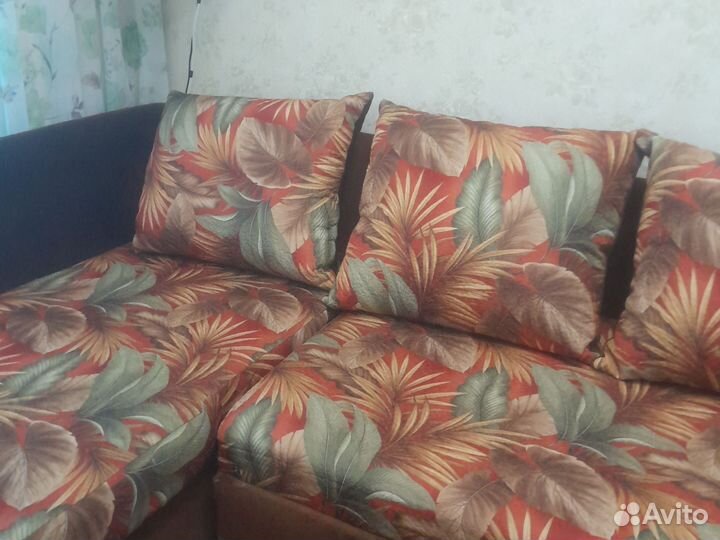 Угловой диван бу