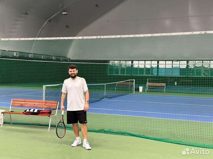 Тренер по большому теннису