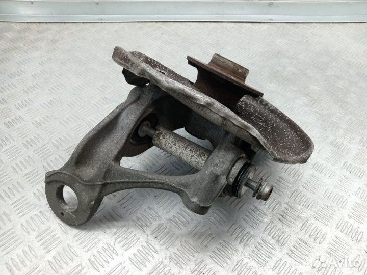 Кулак задний левый Audi A6 C7 2.0 cglc дизель 2013