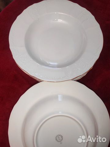 Фарфоровые тарелки чешские белые с золотой каймой