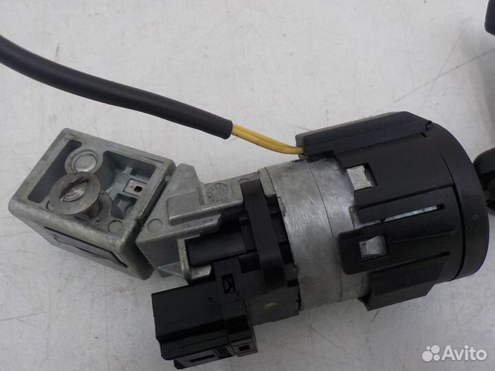 Замок зажигания Peugeot 308 2011-2015