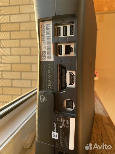 Xbox 360 Slim Kinect 250GB freeboot