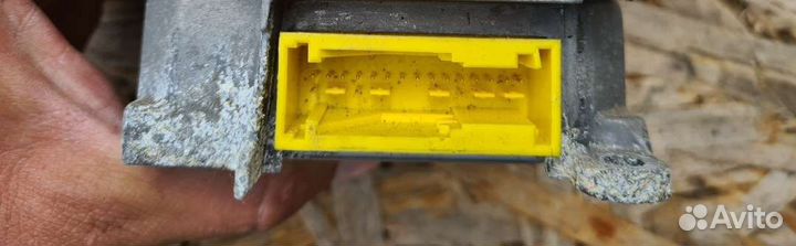 Блок SRS Kia Spectra