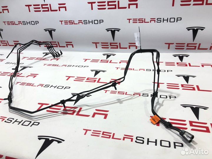Трубка тормозная Tesla Model X 2017 1027712-00-E