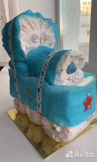 Подарок для малыша (торт из памперсов)