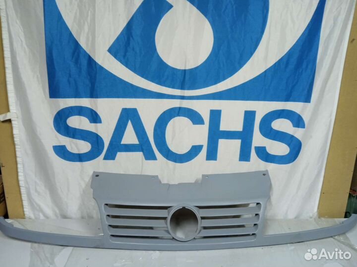 Решетка радиатора VW sharan 95- нов. Тайвань