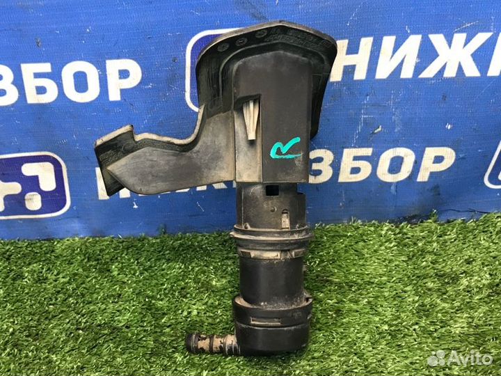 Форсунка омывателя фары правая Opel Zafira B 1.8