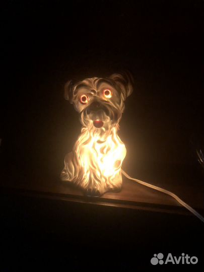 Фарфороаач статуэтка собака ночник