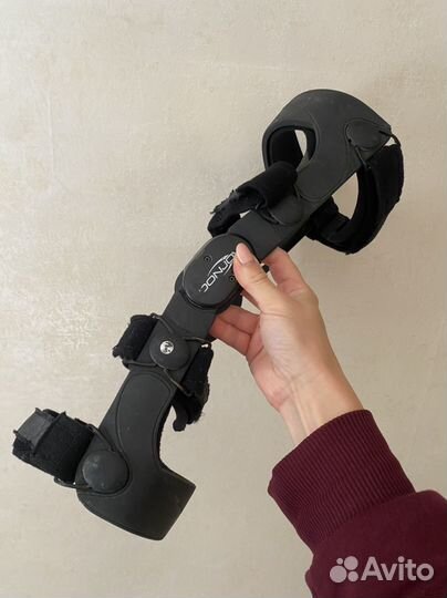 Ортез на коленный сустав donjoy