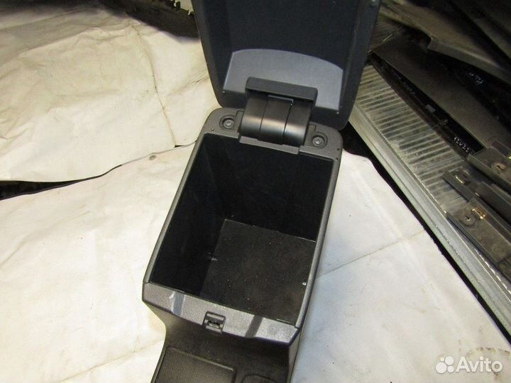 Консоль Corolla E15 2006-2013