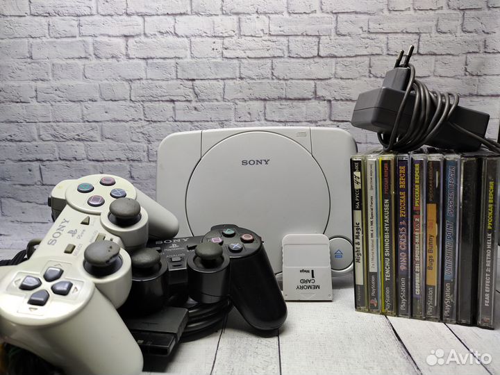 Старая игровая приставка sony