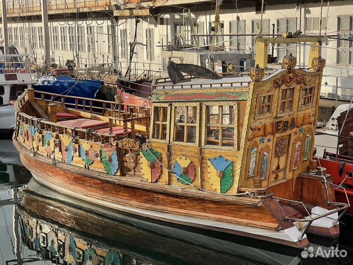 Деревянна шхуна для морских прогулок, коммерции