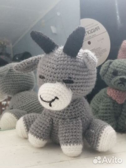 Вязаный козлик