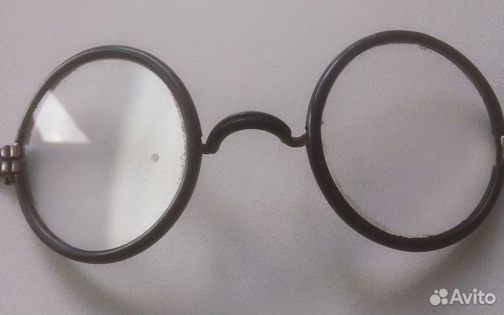 Очки старинные