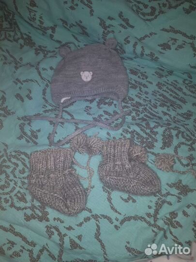 Шапка и пинеткт