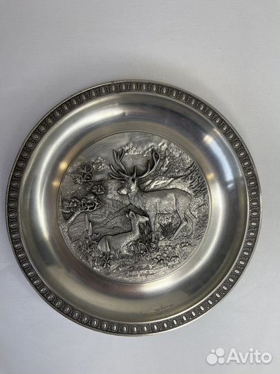 Коллекционная оловянная настенная тарелка BMF Zinn