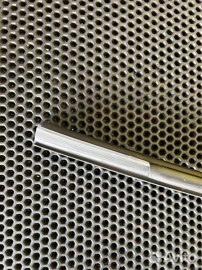 Резинка стекла задняя правая LADA largus - 2325