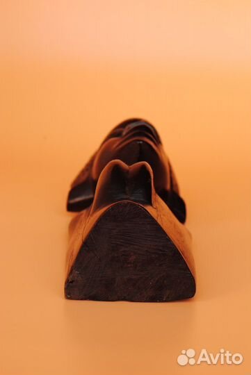 Африканские статуэтки из дерева