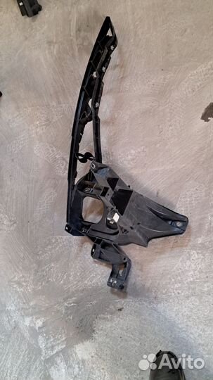 Кронштейн крыла и фары левый бмв х6е71 х5е70