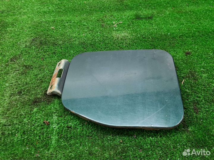 Лючок бензобака Suzuki Baleno 1