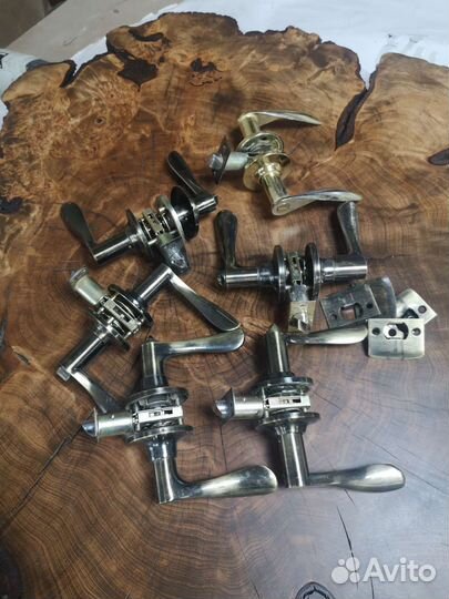 Ручки дверные с замками бу