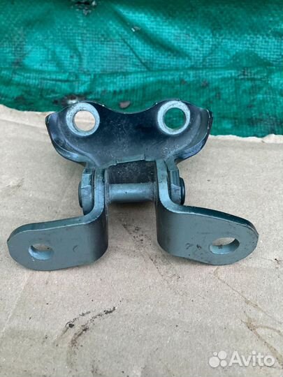 Петля двери передн лев нижняя Corolla 2006-2013 г