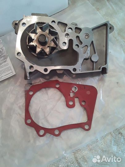 Насос водяной (помпа) Renault Duster