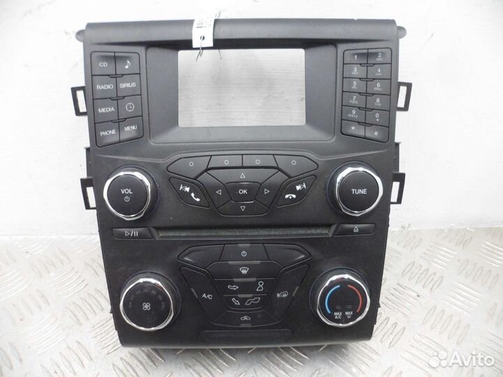 Панель управления магнитолой Ford Fusion 2 USA DS7