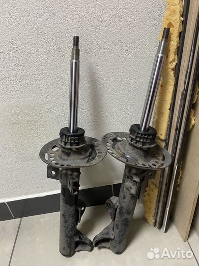 Передние амортизаторы w212