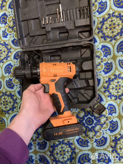 Шуруповерт вихрь 14,4v