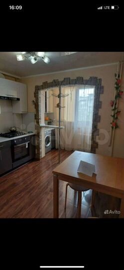 2-к. квартира, 47 м², 3/9 эт.