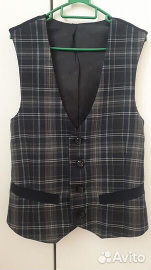 Жилет детский Рио комби на рост 128 б/у