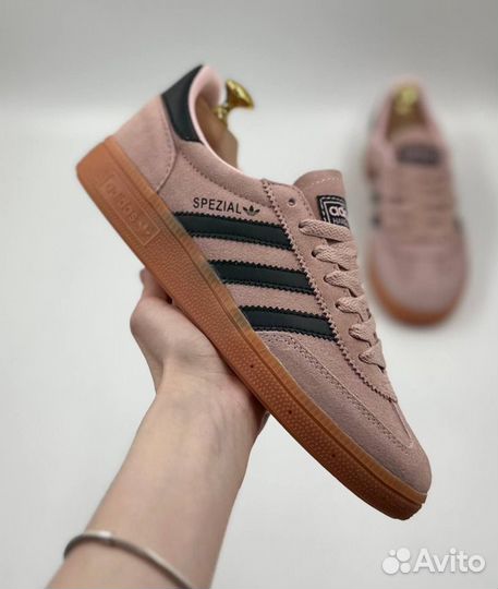 Кроссовки женские Adidas Spezial