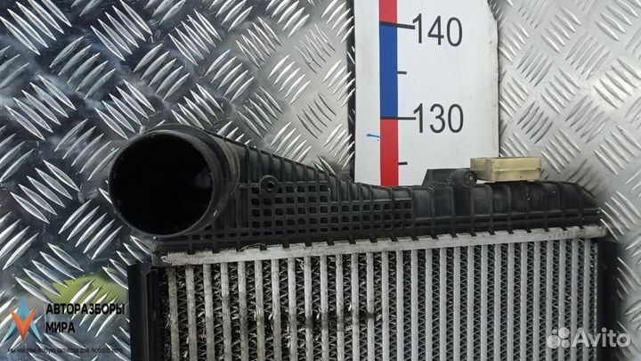 Радиатор интеркулера Skoda Superb 2 2011