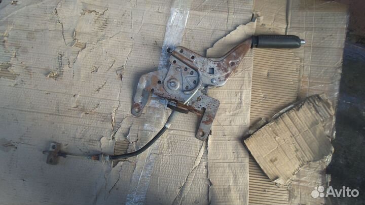 Стояночный тормоз на ford Mustang 5 рестайлинг